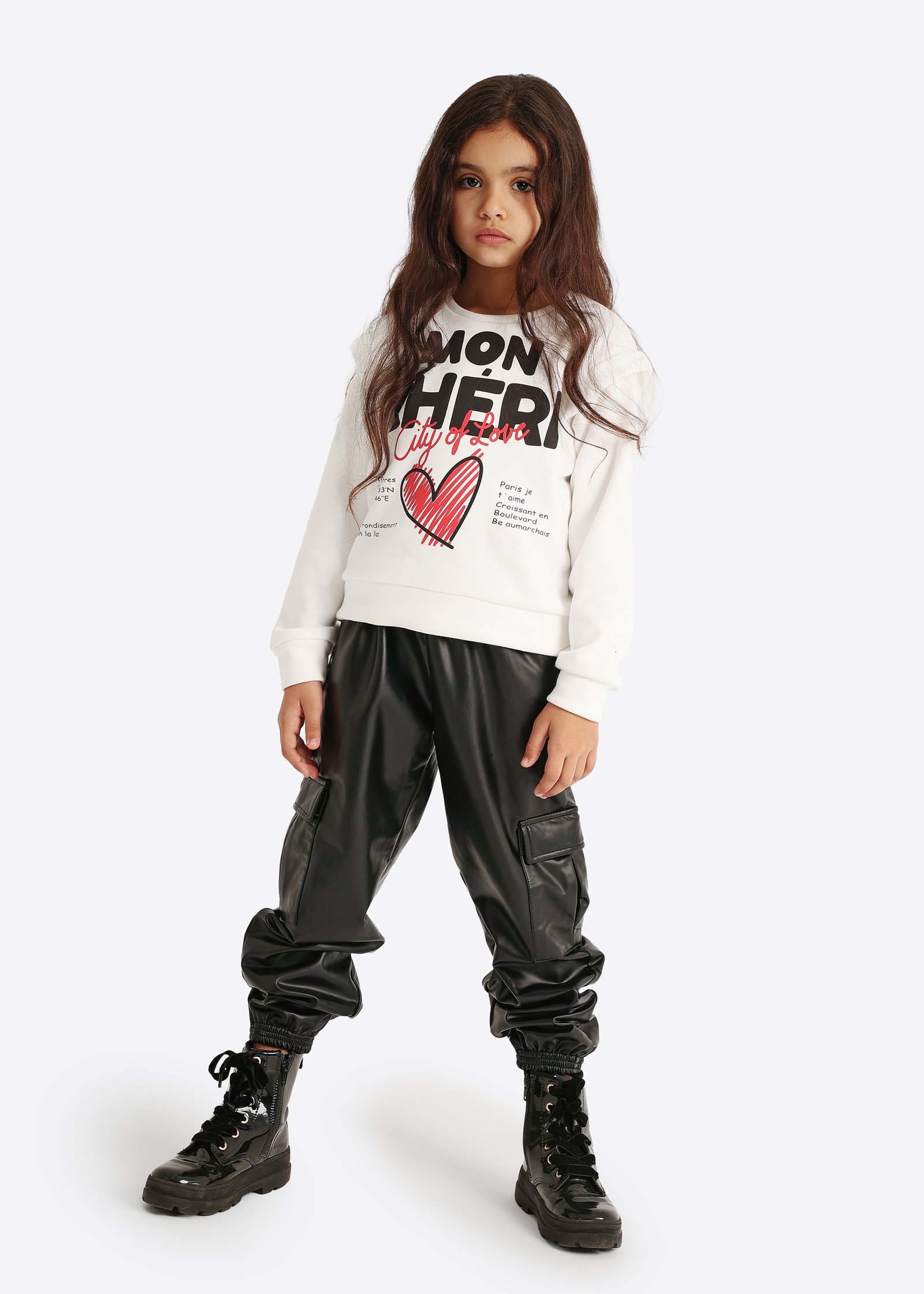 Sweatshirt
